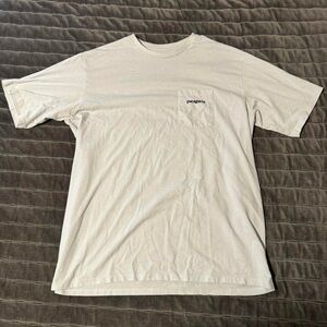 Patagonia Men's White and Blue T-shirt
